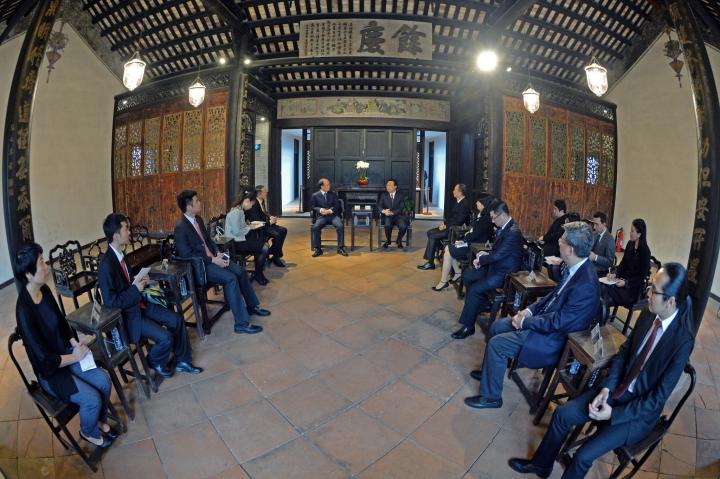 國家文化部副部長丁偉與社會文化司司長譚俊榮等會面