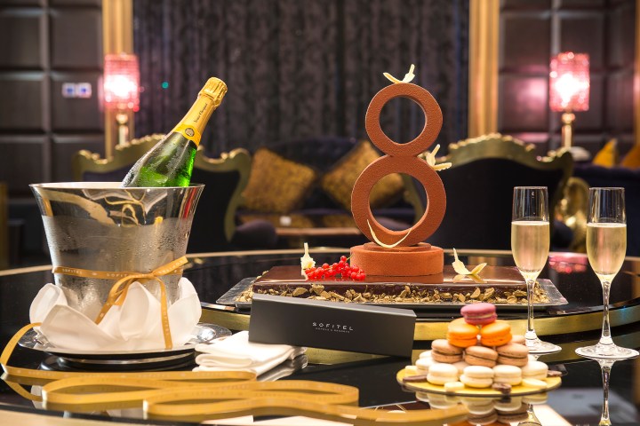 8shape cake new logo 1MB lr