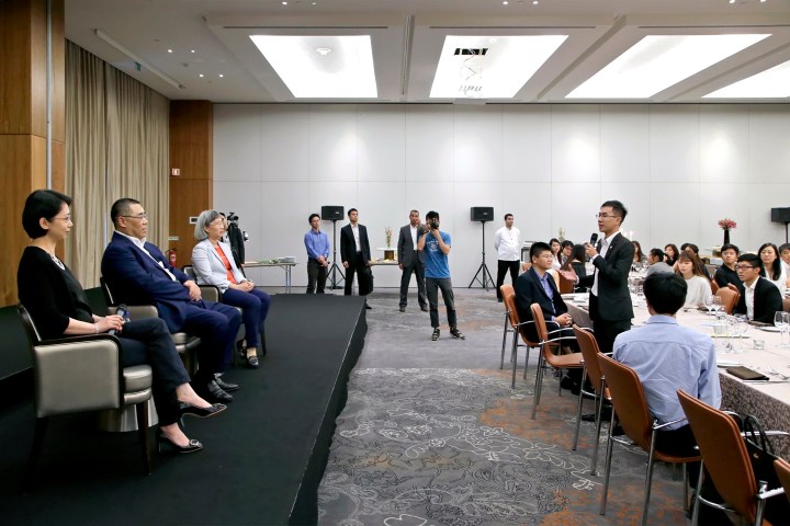 %e8%a1%8c%e6%94%bf%e9%95%b7%e5%ae%98%e5%b4%94%e4%b8%96%e5%ae%89%e8%88%87%e7%95%99%e5%ad%b8%e8%91%a1%e8%90%84%e7%89%99%e7%9a%84%e6%be%b3%e9%96%80%e5%ad%b8%e7%94%9f%e4%ba%a4%e8%ab%87%ef%bc%8c%e4%ba%86