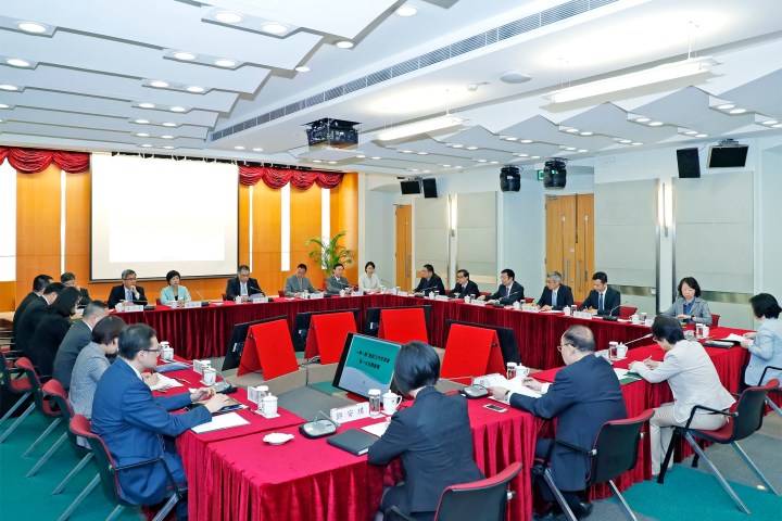 行政長官崔世安主持“一帶一路”建設工作委員會第一次全體會議