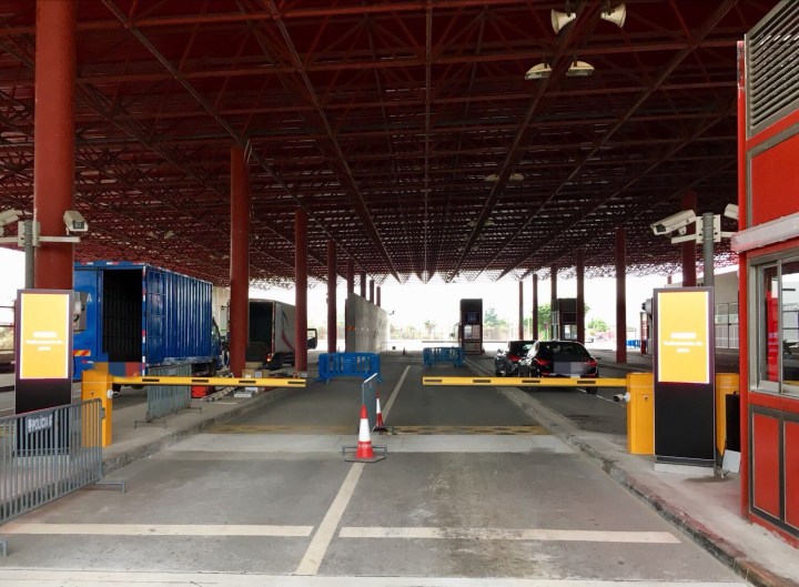 蓮花口岸車道設施優化