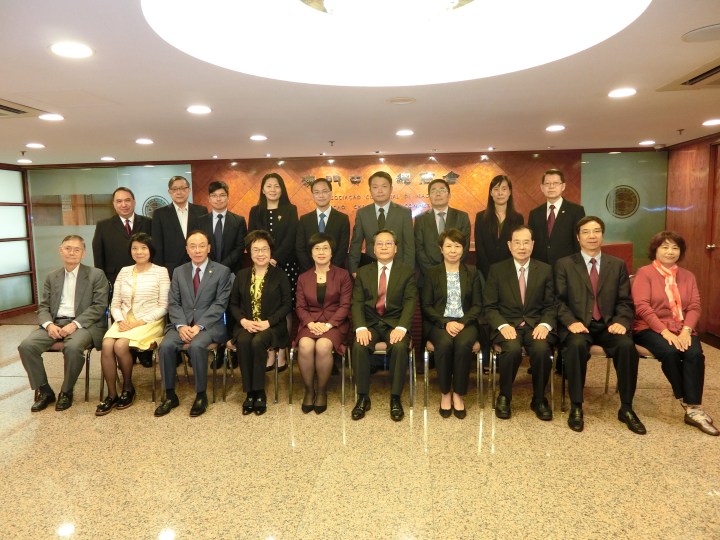 陳海帆司長(前排左五)與澳門中華總商會代表合照。