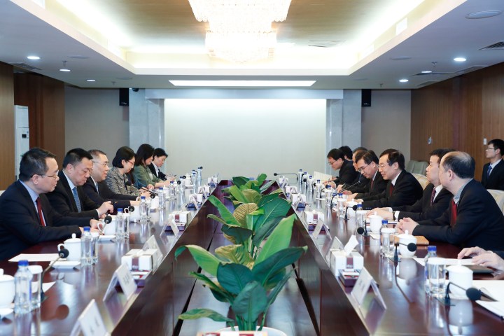 行政長官崔世安與國家食品藥品監管總局局長畢井泉會面2