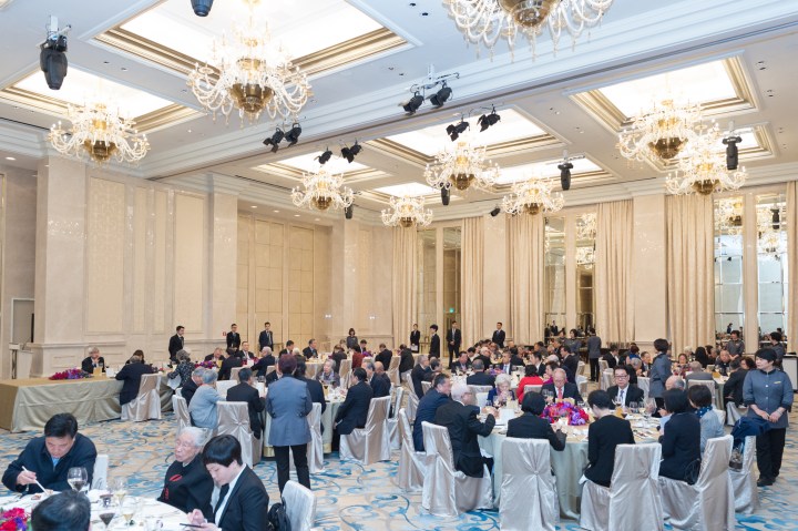 行政長官崔世安與原澳門基本法起草委員會委員及原澳門特別行政區籌備委員會委員聚會