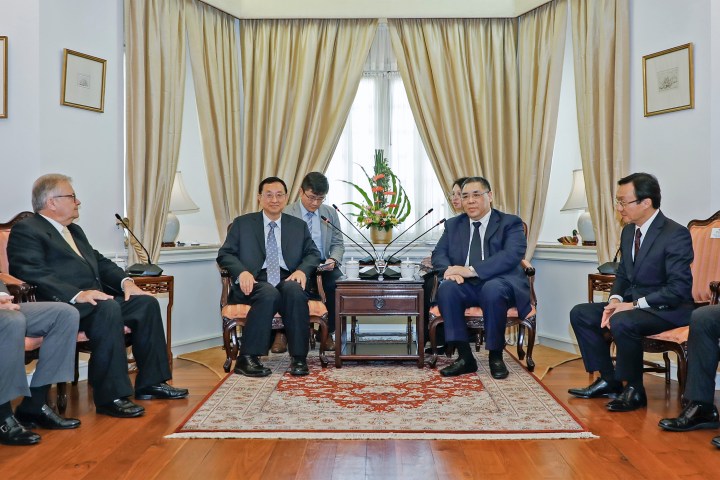 行政長官崔世安與文化和旅遊部部長雒樹剛及葡萄牙共和國文化部部長文德思（Luís Filipe de Castro Mendes）一行會面2