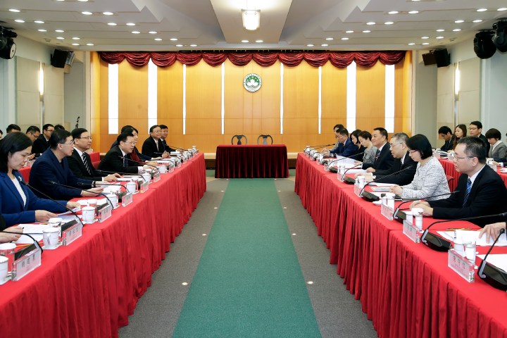 行政長官崔世安及深圳市市長陳如桂率領雙方政府官員出席2019年深澳合作會議