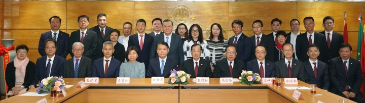 李偉農司長拜訪澳門廠商聯合會聽取施政意見。 copy