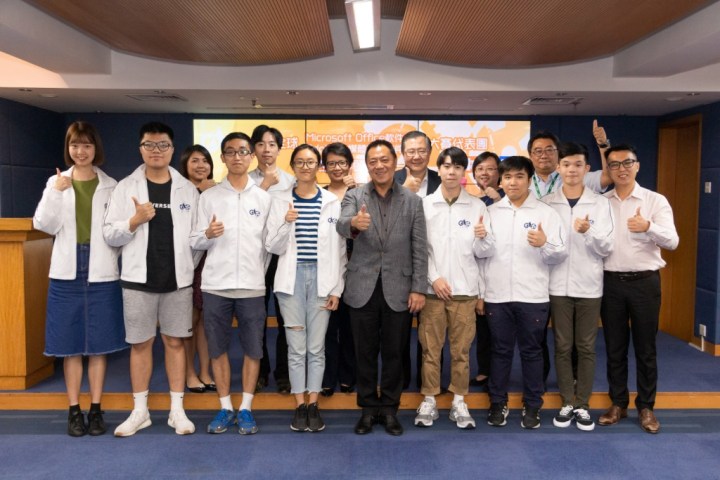 梁維特司長和參加全球軟件技能大賽代表團合照