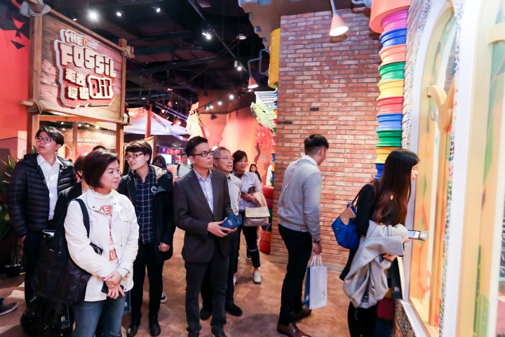 考察團對獅門娛樂天地的互動娛樂體驗感興趣