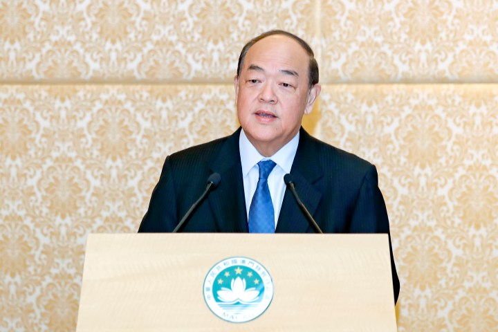 行政長官賀一誠在宴請本地中文傳媒負責人時致辭