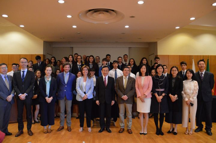 譚俊榮司長及葡萄牙旅遊範疇的國務秘書Ana Mendes Godinho女士出席論壇開幕儀式