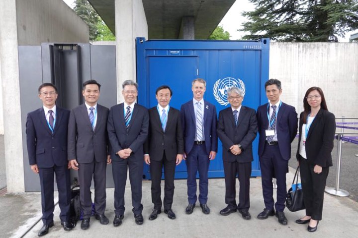 譚俊榮與世界衛生組織總監Edward Kelley會面