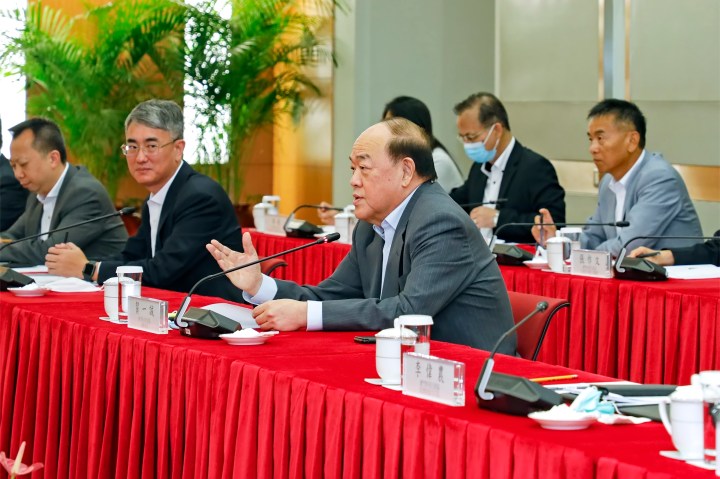 行政長官賀一誠與珠海市市委書記郭永航、市長姚奕生會面